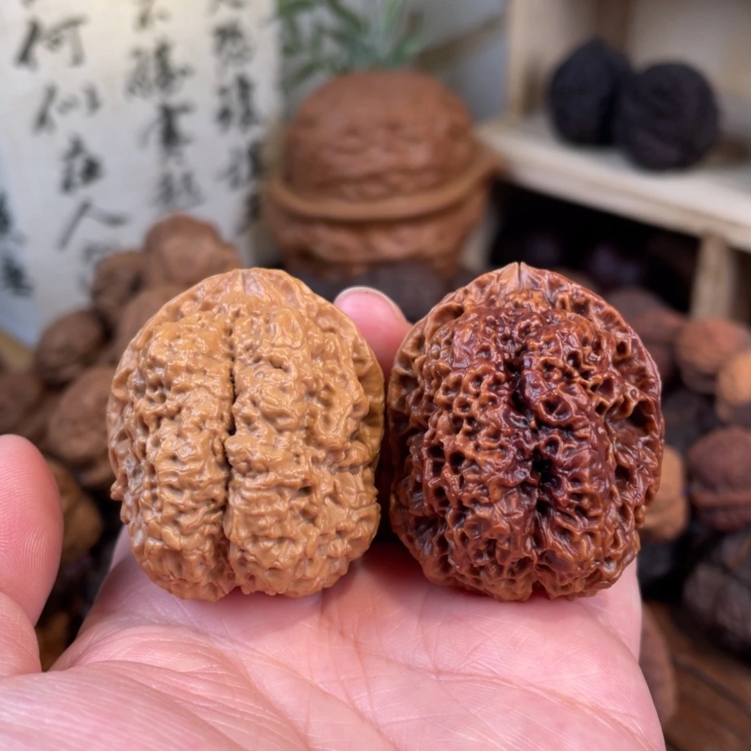 文玩核桃把件龙尊 44