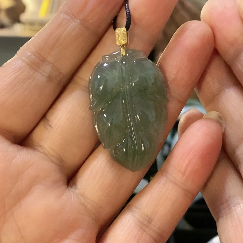 【闪购商品】颈饰18K金镶嵌翡翠