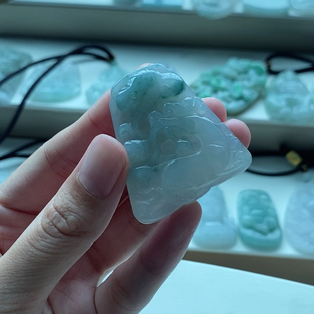 【闪购商品】翡翠未镶嵌颈饰