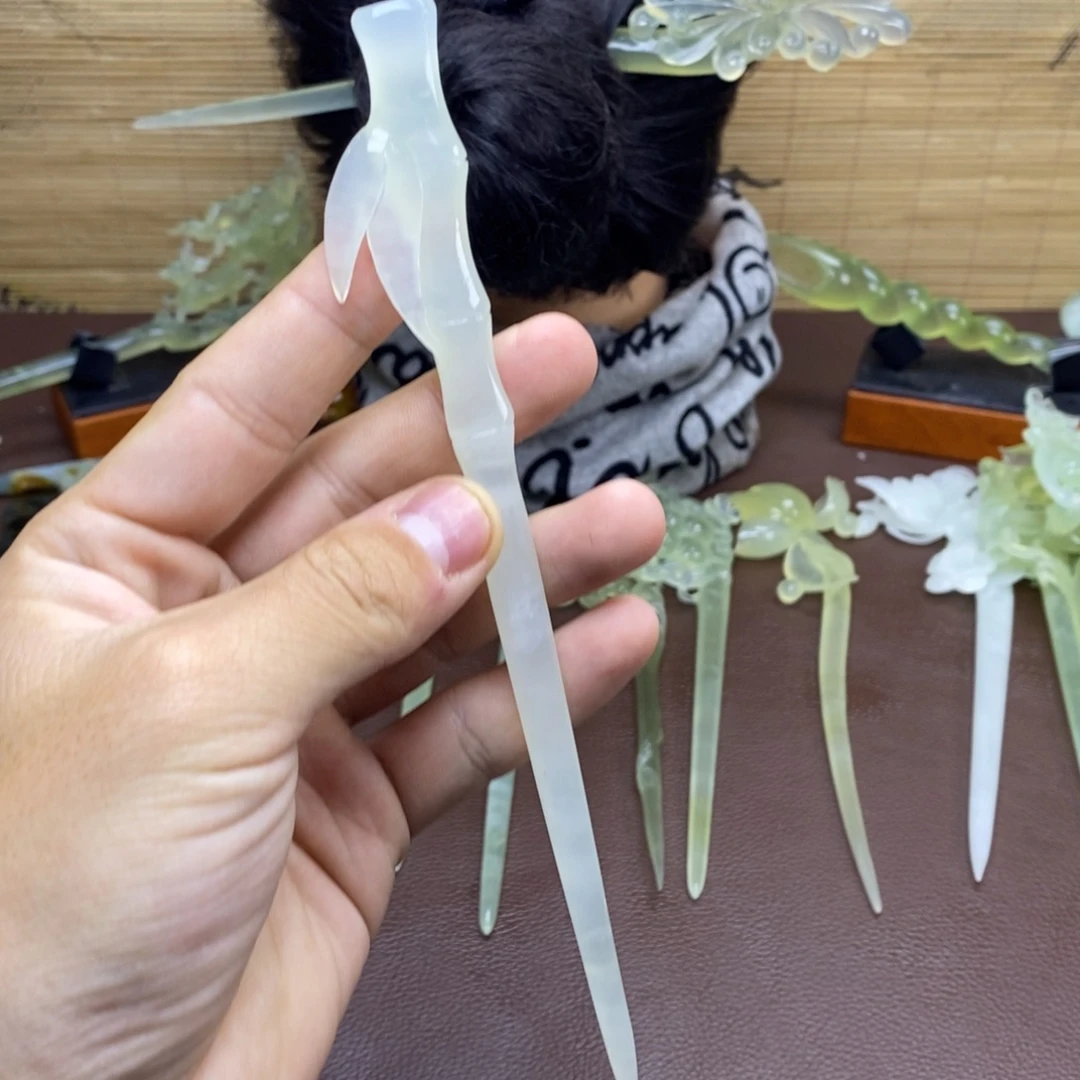 蛇纹石玉未镶嵌发饰