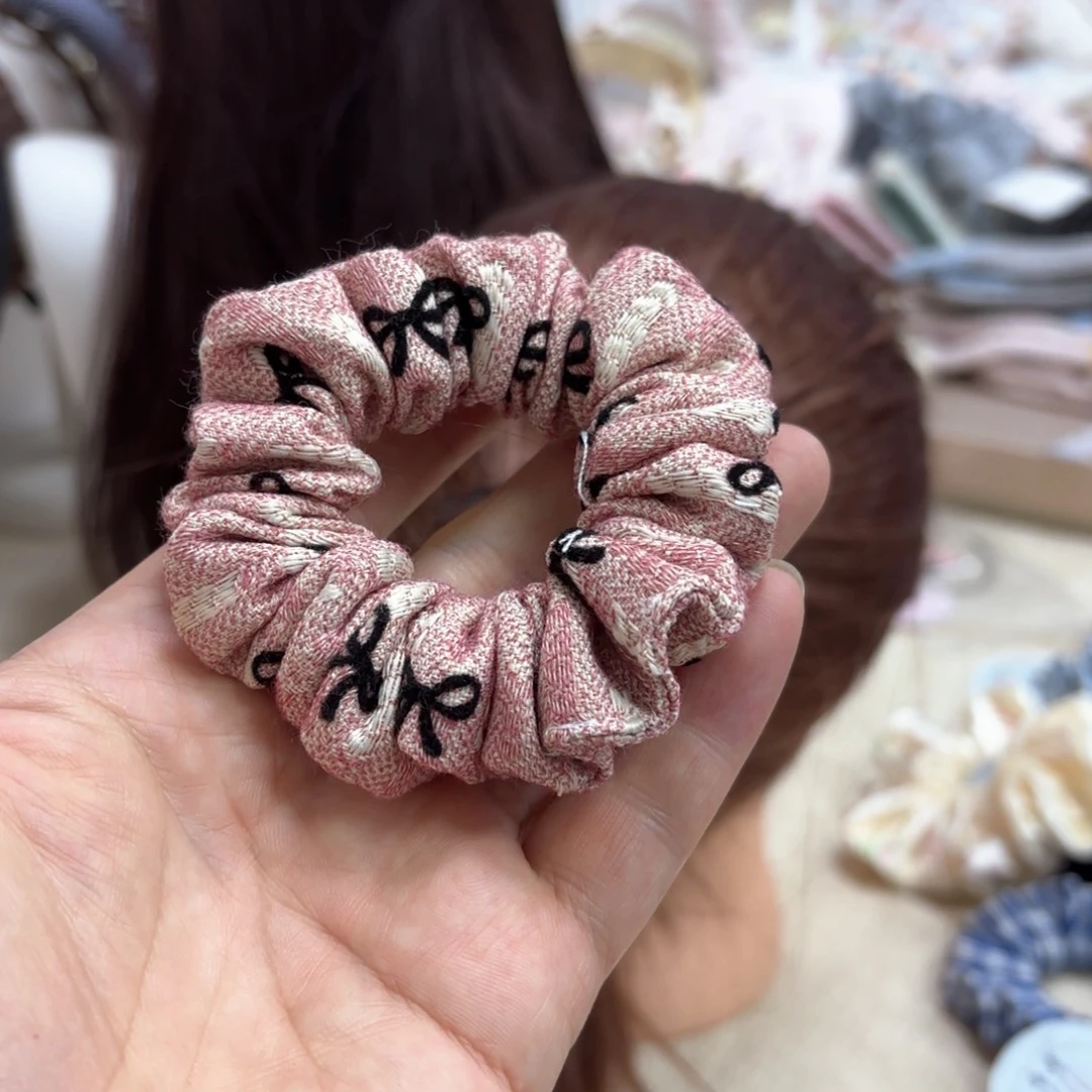 布艺非金属小肠款