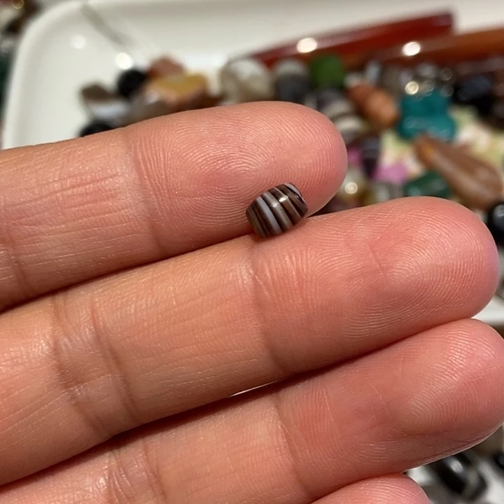 一***家花岗石铁合金藏传古珠珠