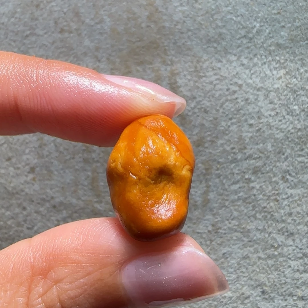 未镶嵌定制琥珀7****?专拍