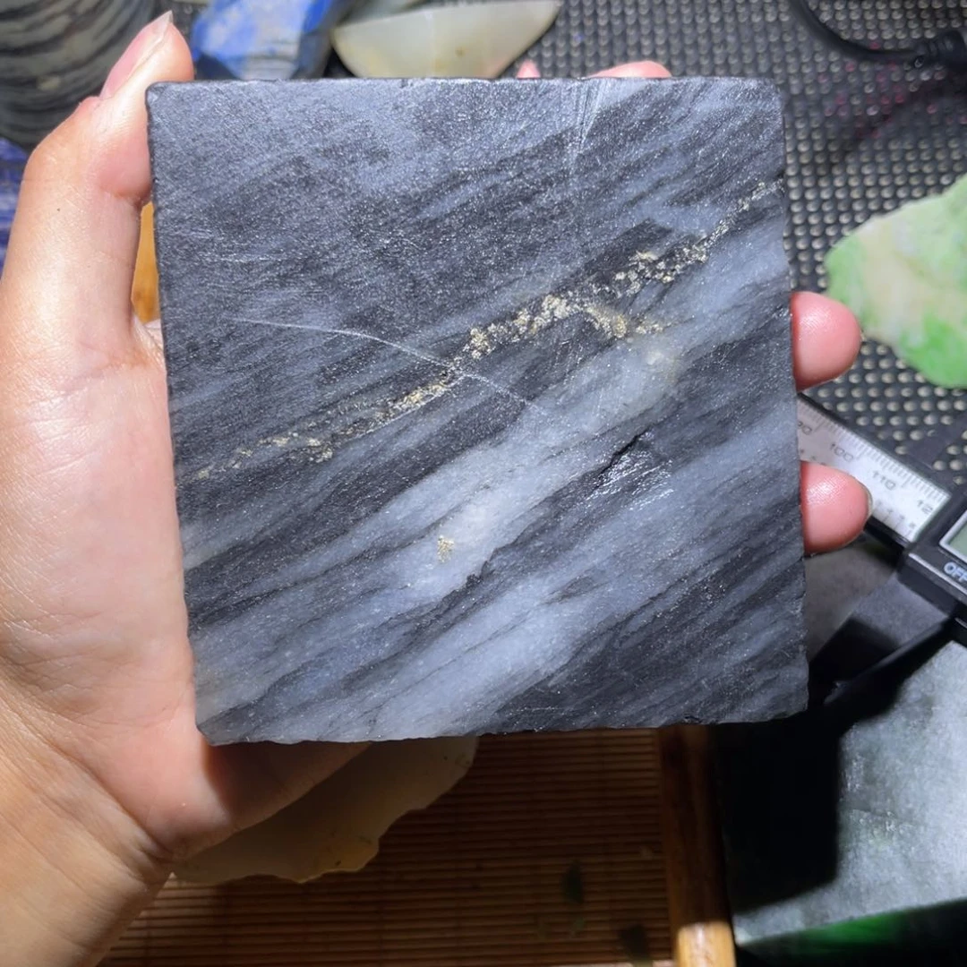 未镶嵌和田玉（子料）挂件鹰*刃