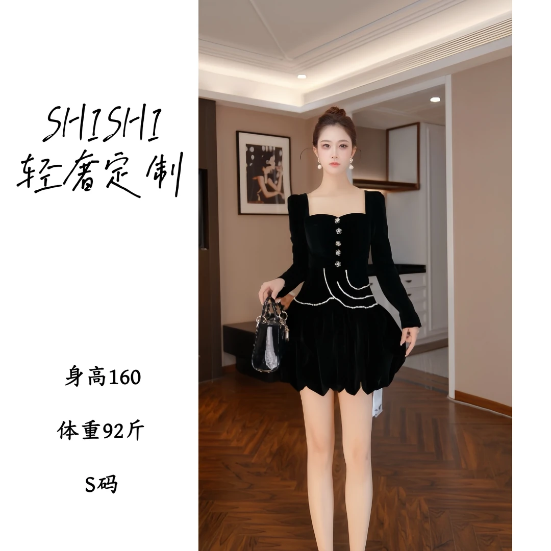【时时原创】21938　方领街头风显瘦连衣裙时尚修身收腰轻奢小黑裙