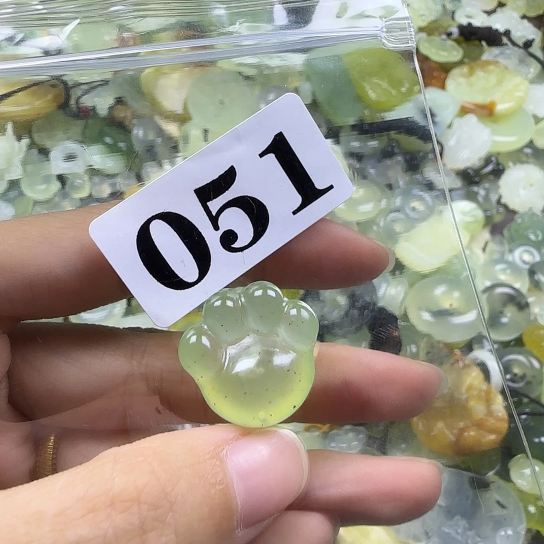 蛇纹石玉未镶嵌岫玉吊坠