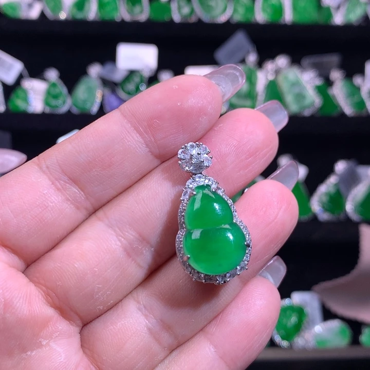 【闪购商品】颈饰银S925镶嵌翡翠天然翡翠