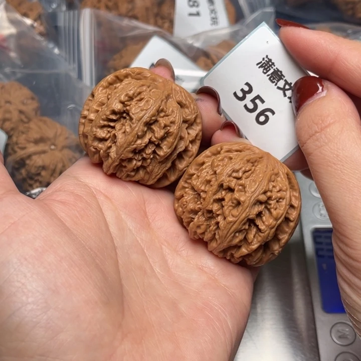 文玩核桃把件粗筋42.356