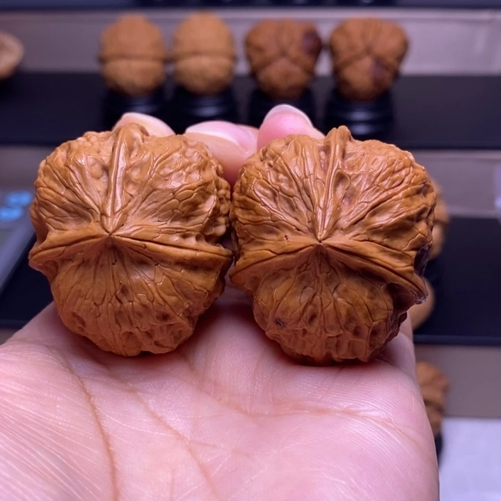 把件文玩核桃玉面三楞62