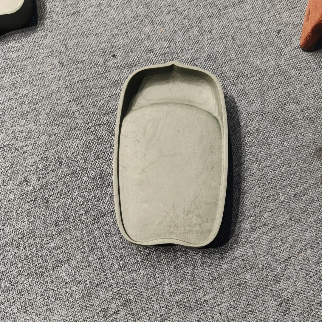 甘肃洮砚，西江双色莲瓣，尺寸10.3*6.2*1.9厘米