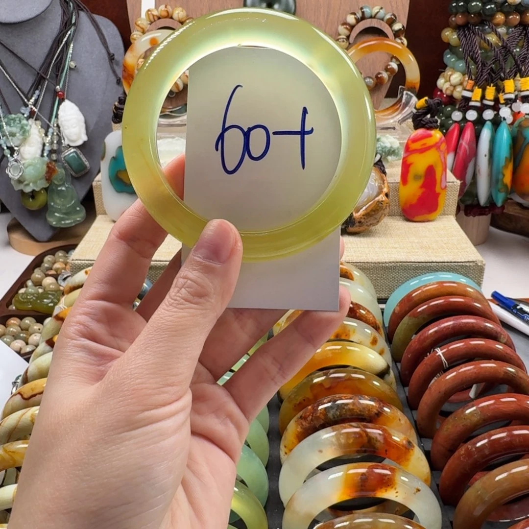 蛇纹石玉未镶嵌手镯55