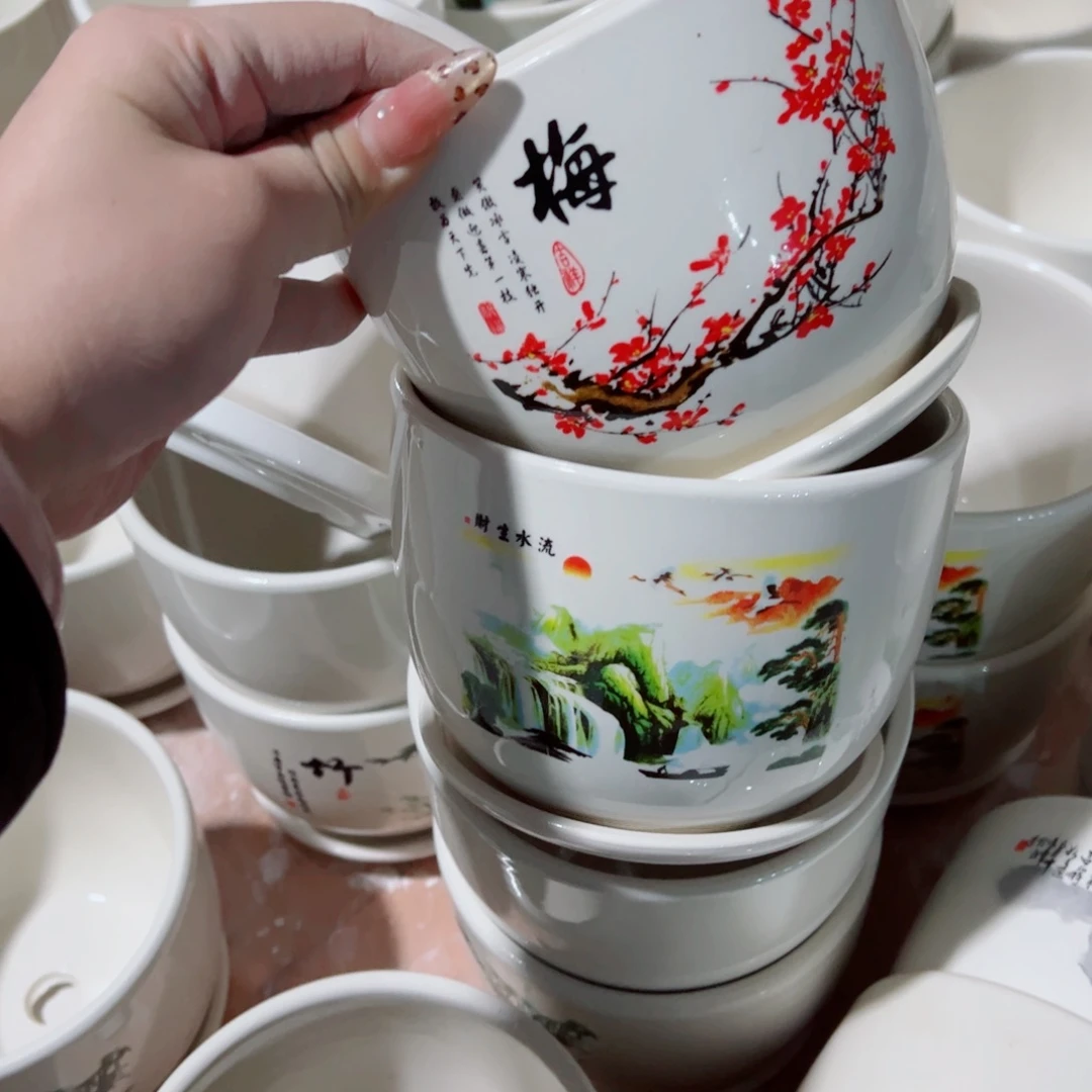 有孔，陶瓷花盆满10米包邮发货。