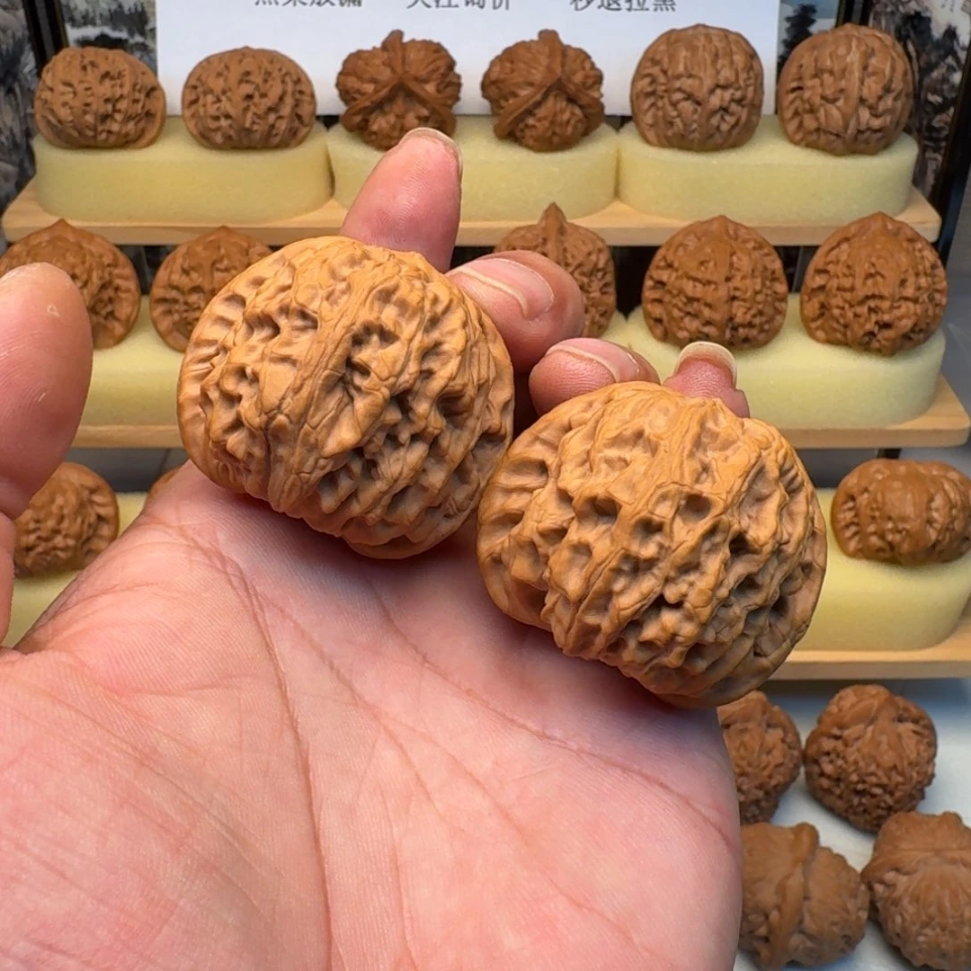 高***大吊坠文玩核桃龙脉狮子头