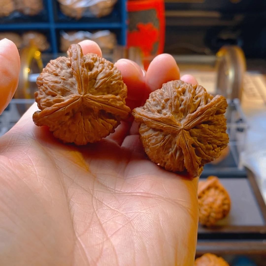 精品核桃把件41白奔