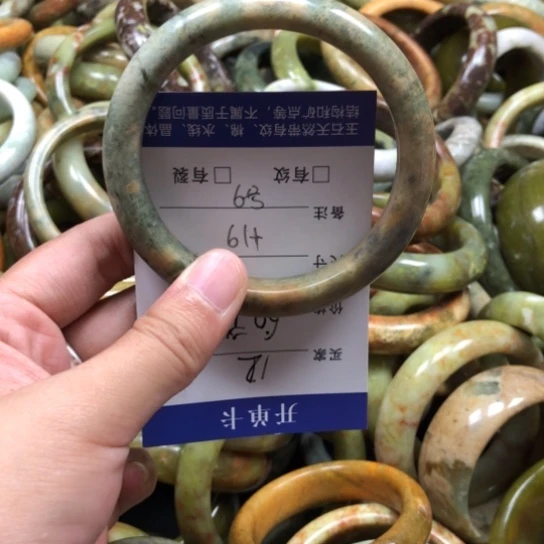 未镶嵌蛇纹石玉手镯