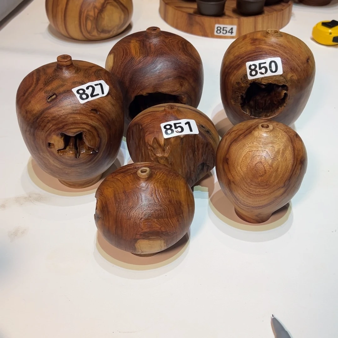 抱***@香樟木花瓶6个红香樟