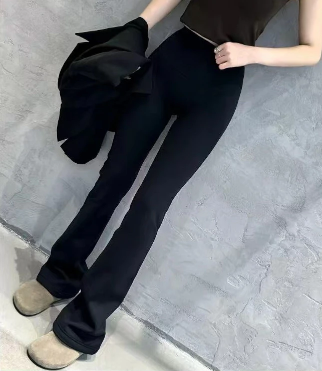 “空气马蹄裤”辣妹薄绒弹力喇叭裤