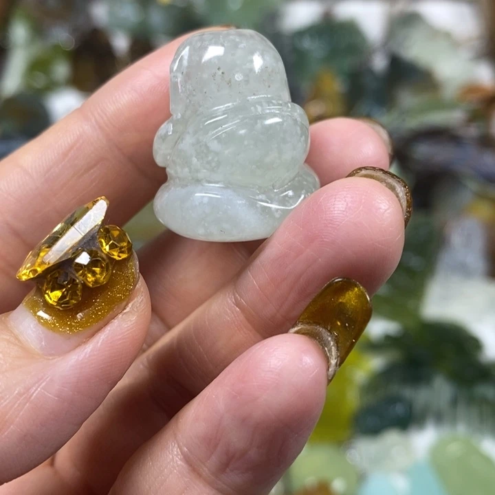 未镶嵌蛇纹石玉吊坠