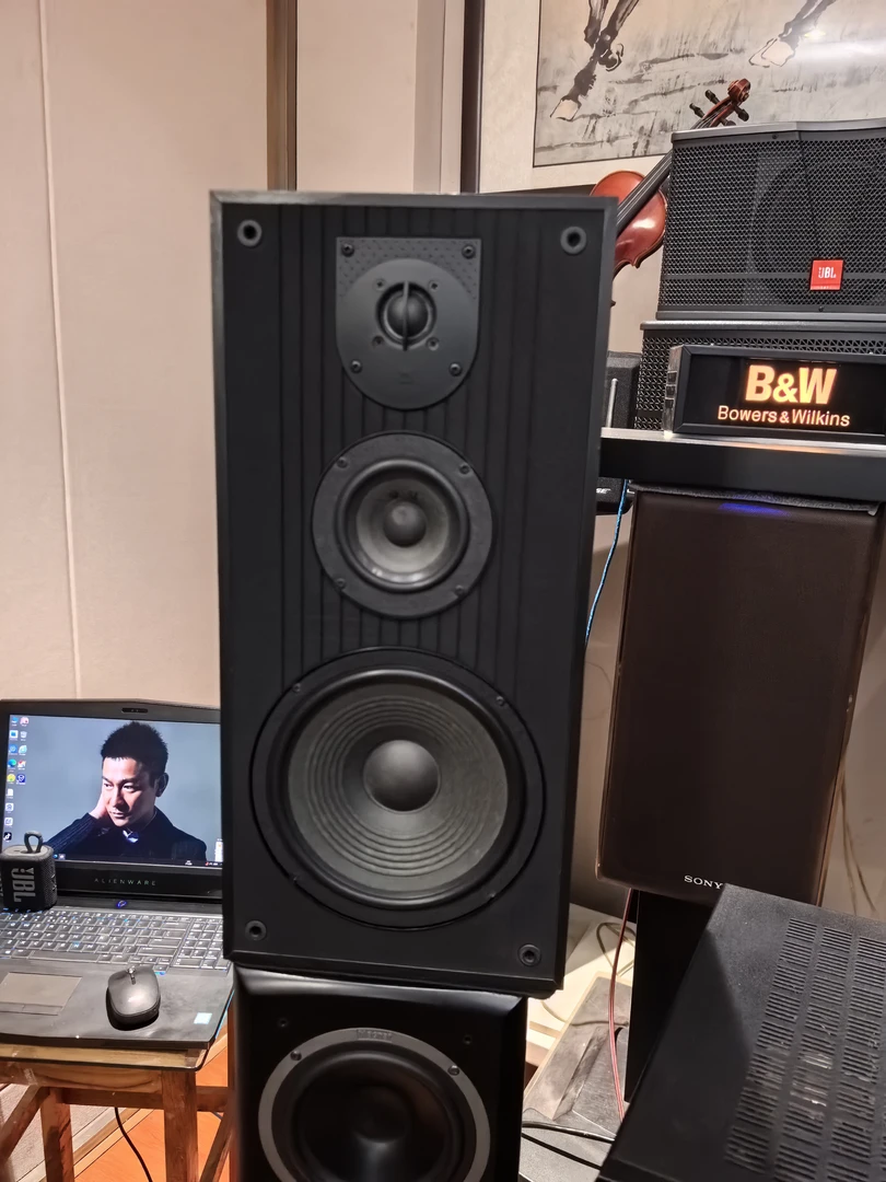 8新  LBL音箱   运费自理不支持7天无理由。