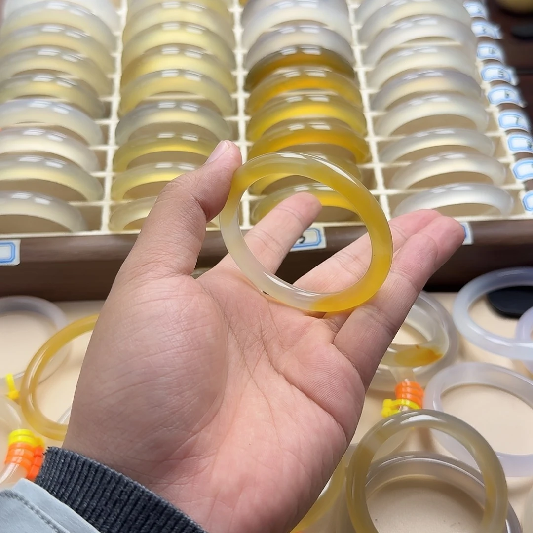 玛瑙/玉髓未镶嵌手镯54圈口