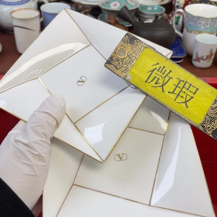 他家瓷器真美…开播了