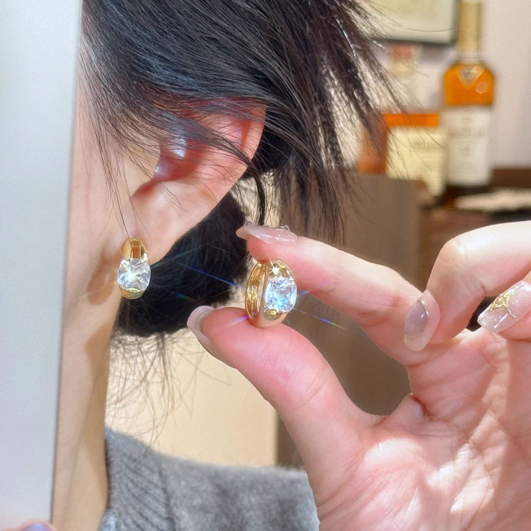 【洞见】爆闪大锆精致耳扣气质时尚百搭轻奢高级耳环女ES1200