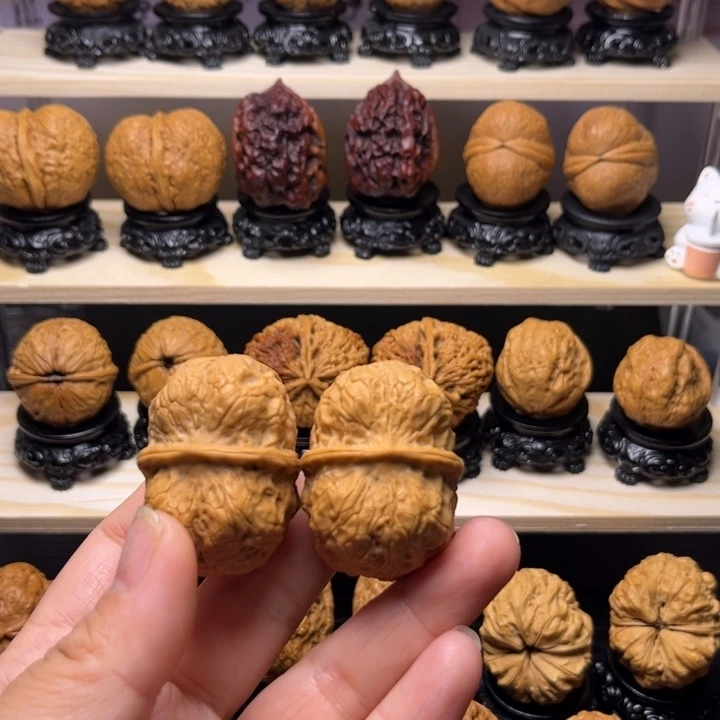 文玩核桃吊坠33w贵妃枕