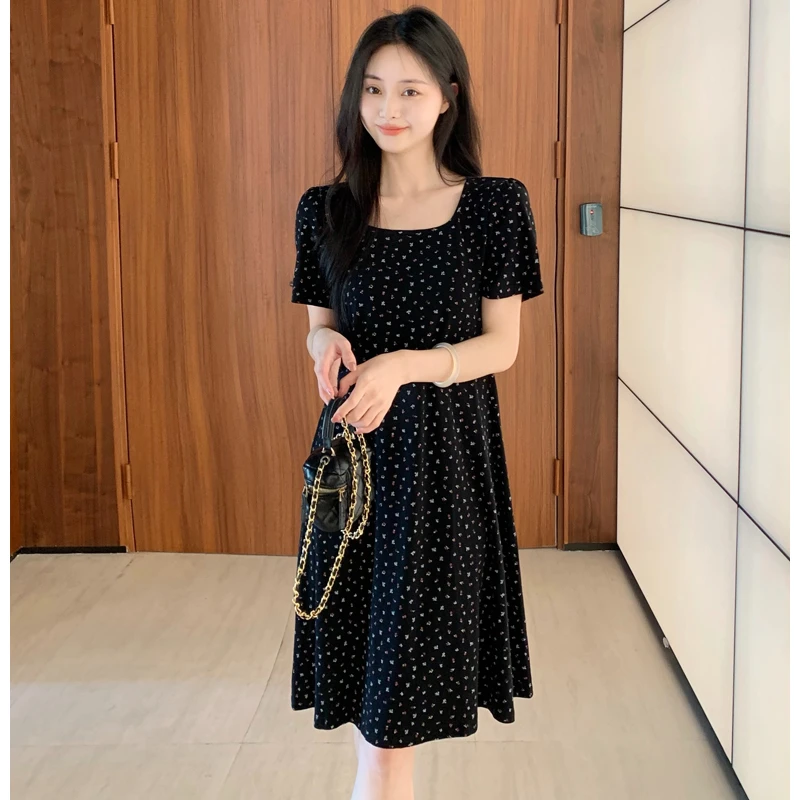 2025夏装新款方领碎花连衣裙胖mm大码收腰显瘦百搭裙子女902