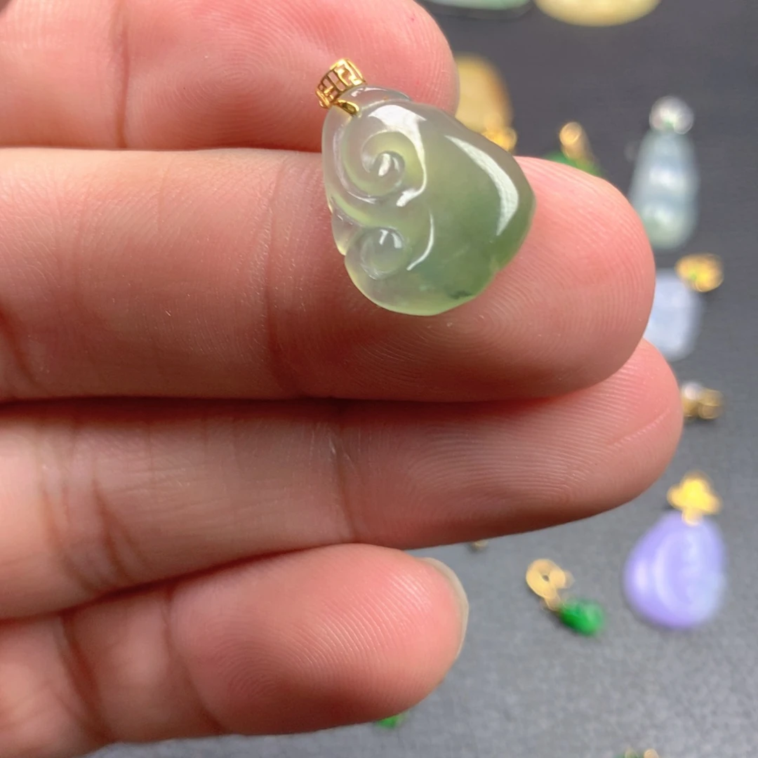【闪购商品】颈饰18K金镶嵌翡翠翡翠