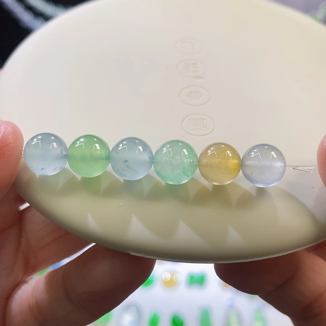 翡翠挂件未镶嵌卡8