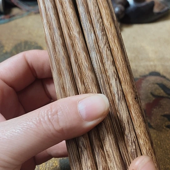 c b m g k lvx b m