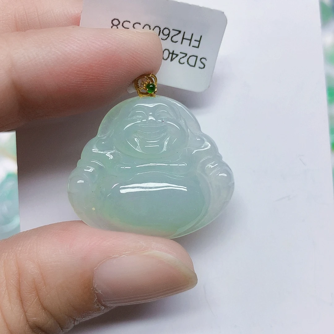 颈饰18K金镶嵌翡翠佛公