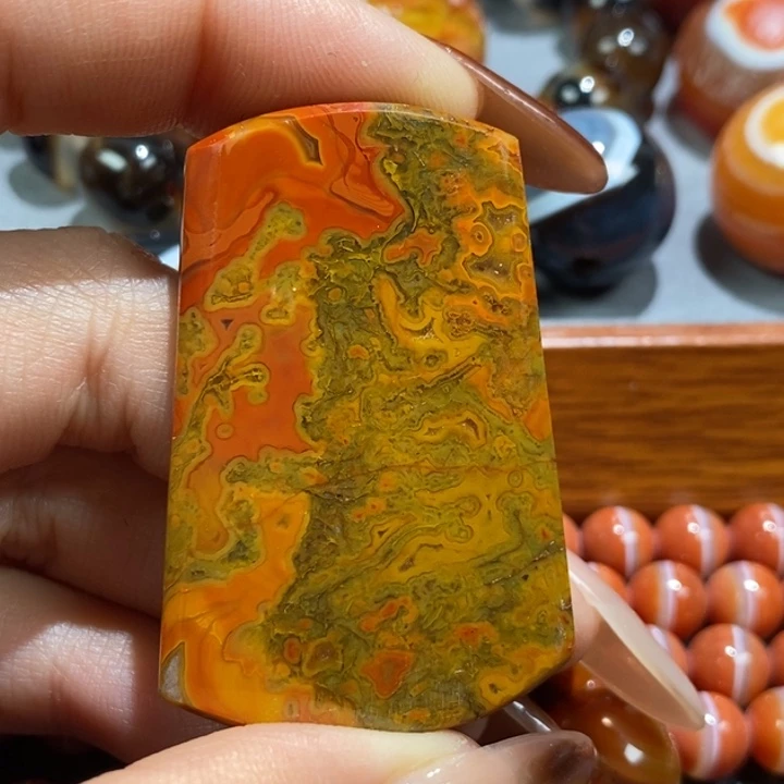 k***士玛瑙/玉髓未镶嵌颈饰