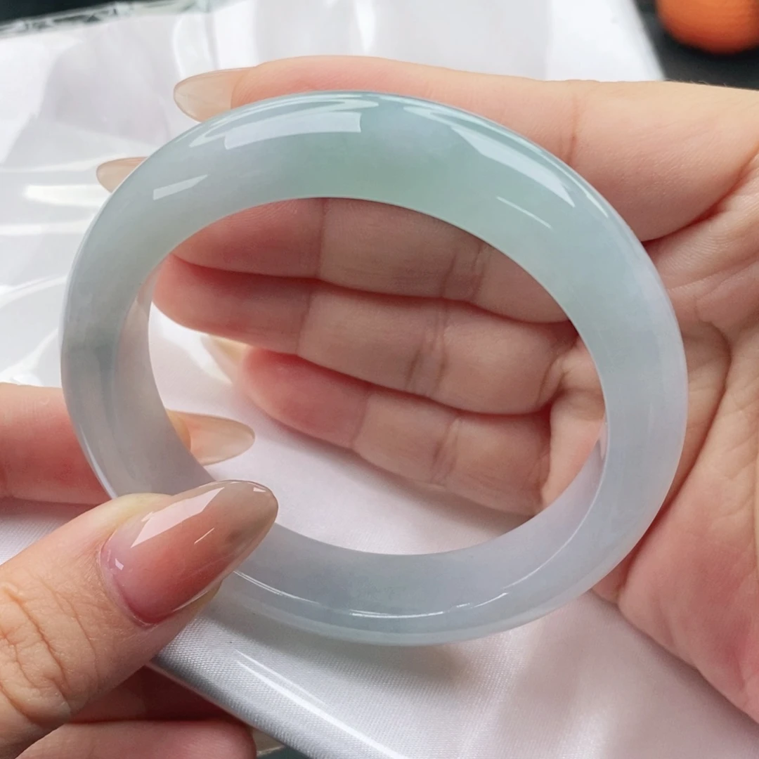 翡翠未镶嵌手镯56圈口