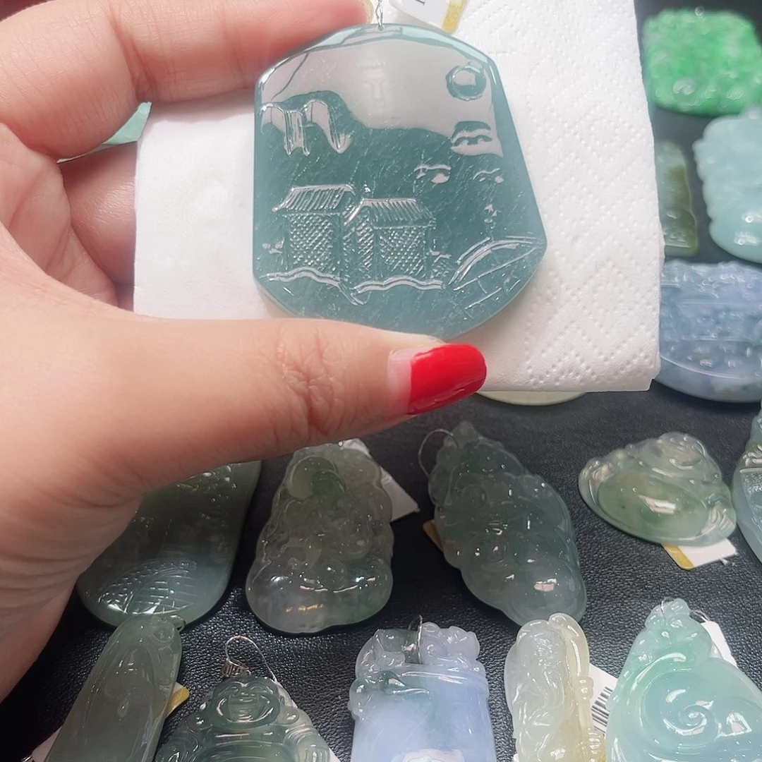 翡翠未镶嵌颈饰吊坠