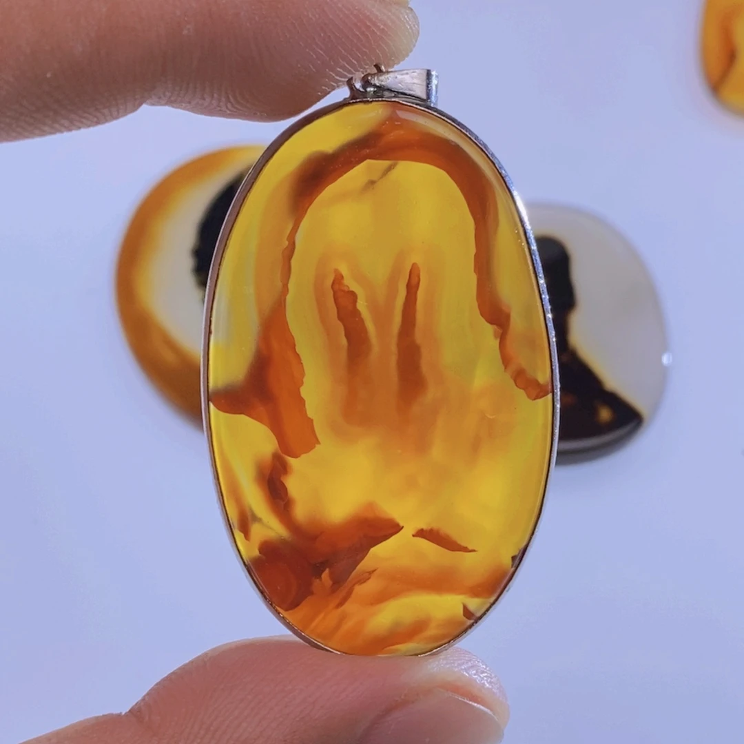 玛瑙/玉髓颈饰未镶嵌