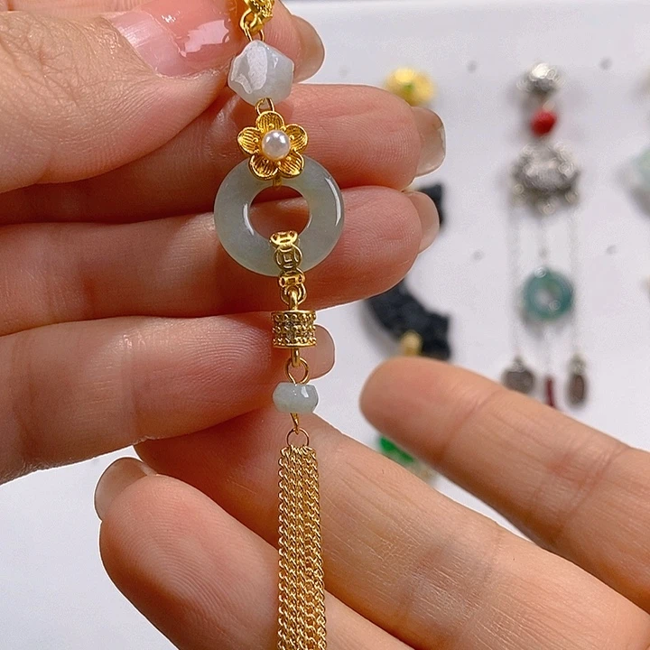 奥****翡翠未镶嵌耳饰翡翠