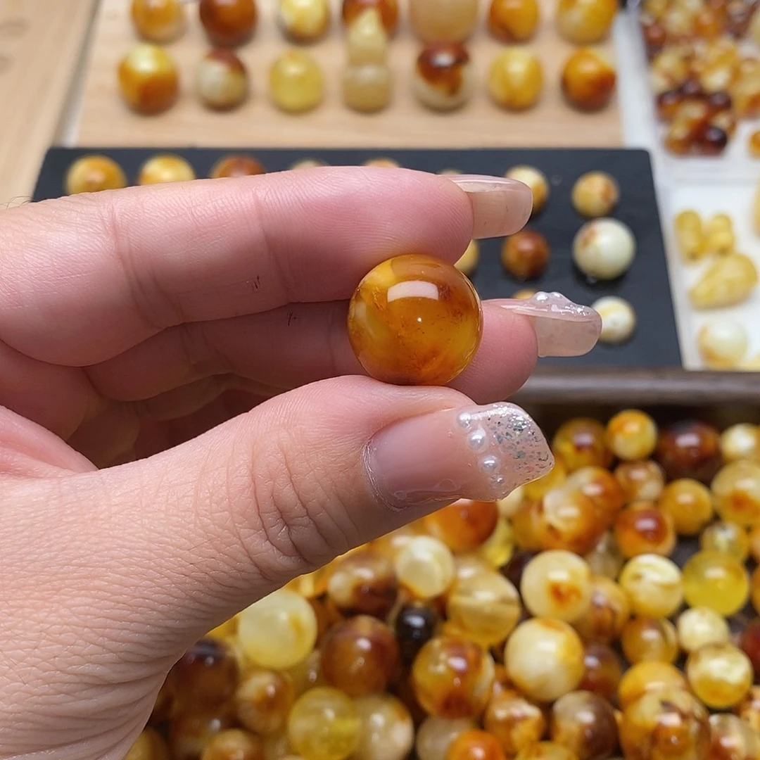 二***工蜜蜡未镶嵌裸石蜜蜡