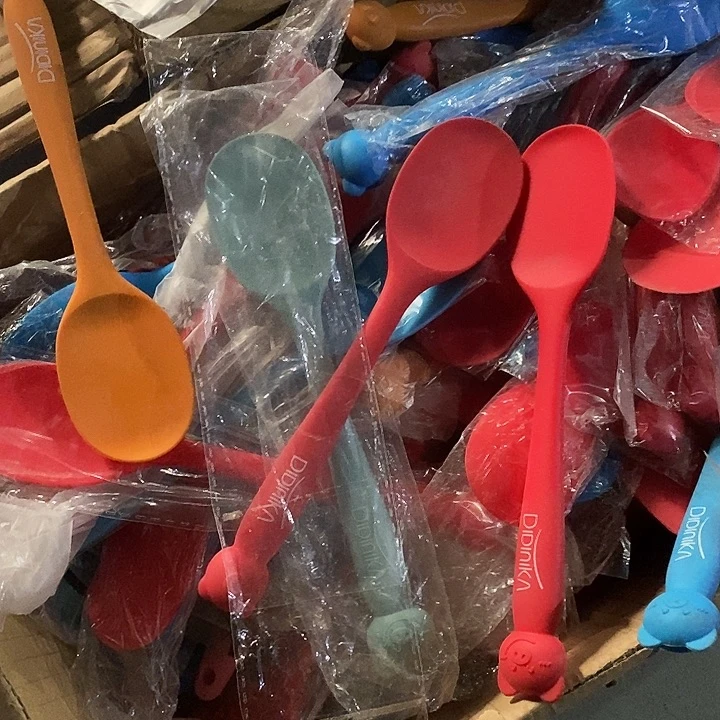 小硅胶铲没有袋子脏了