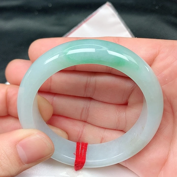 未镶嵌手镯翡翠天然