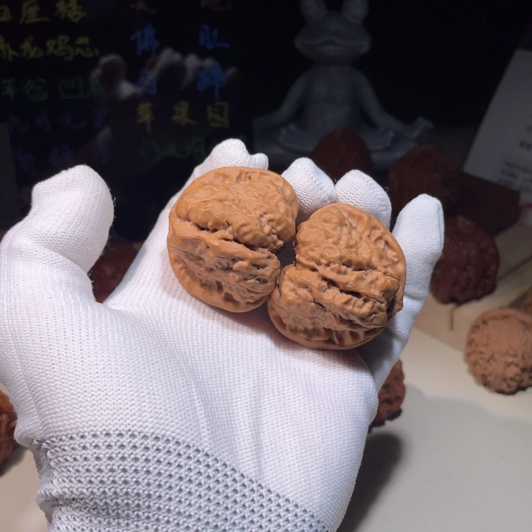 文玩核桃把件蛤蟆头8296，4142