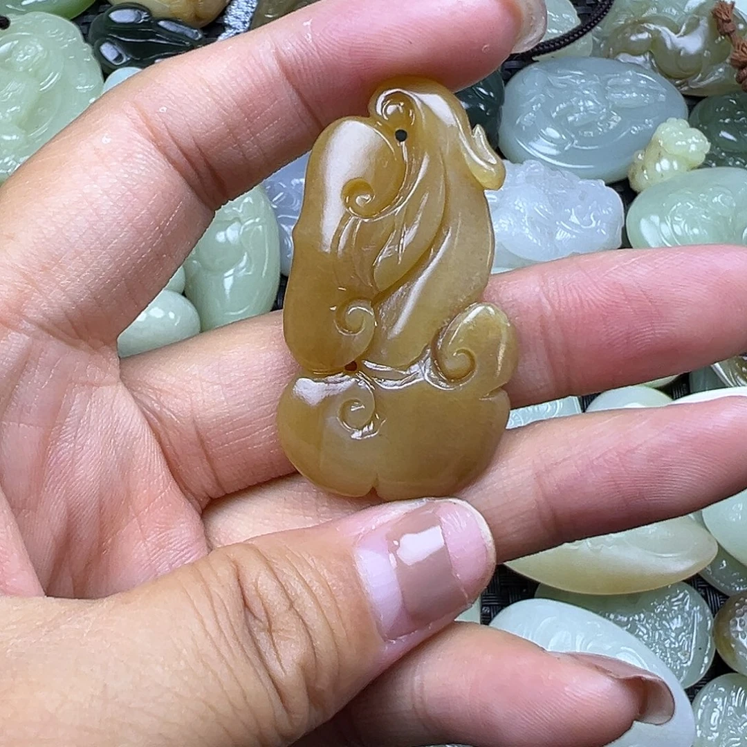 和田玉未镶嵌颈饰卡46