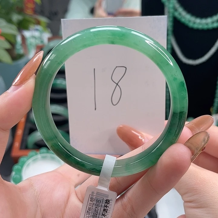 石英质玉手镯未镶嵌天然A货非洲翠手镯