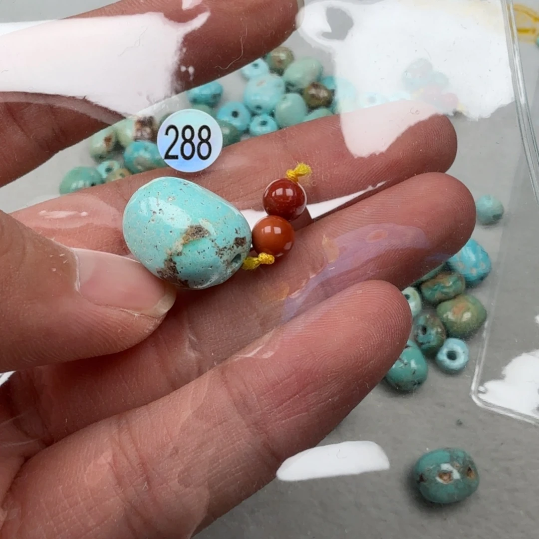 南红玛瑙未镶嵌珠宝奇石