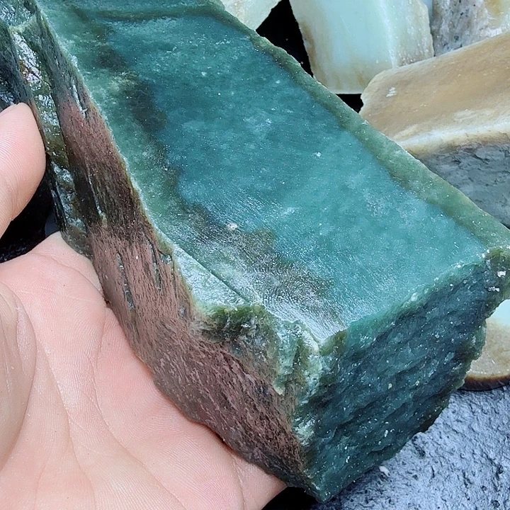 未镶嵌和田玉（糖玉）珠宝奇石