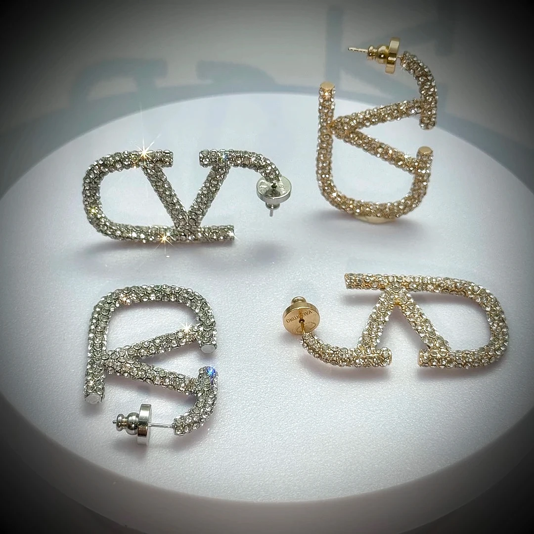 铜合金锆石耳饰 新款轻奢满钻气质耳环 法式高级大气百搭字母耳饰