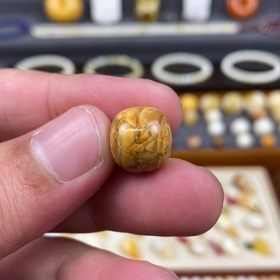裸石蜜蜡未镶嵌配饰沁色老型尺寸13.3