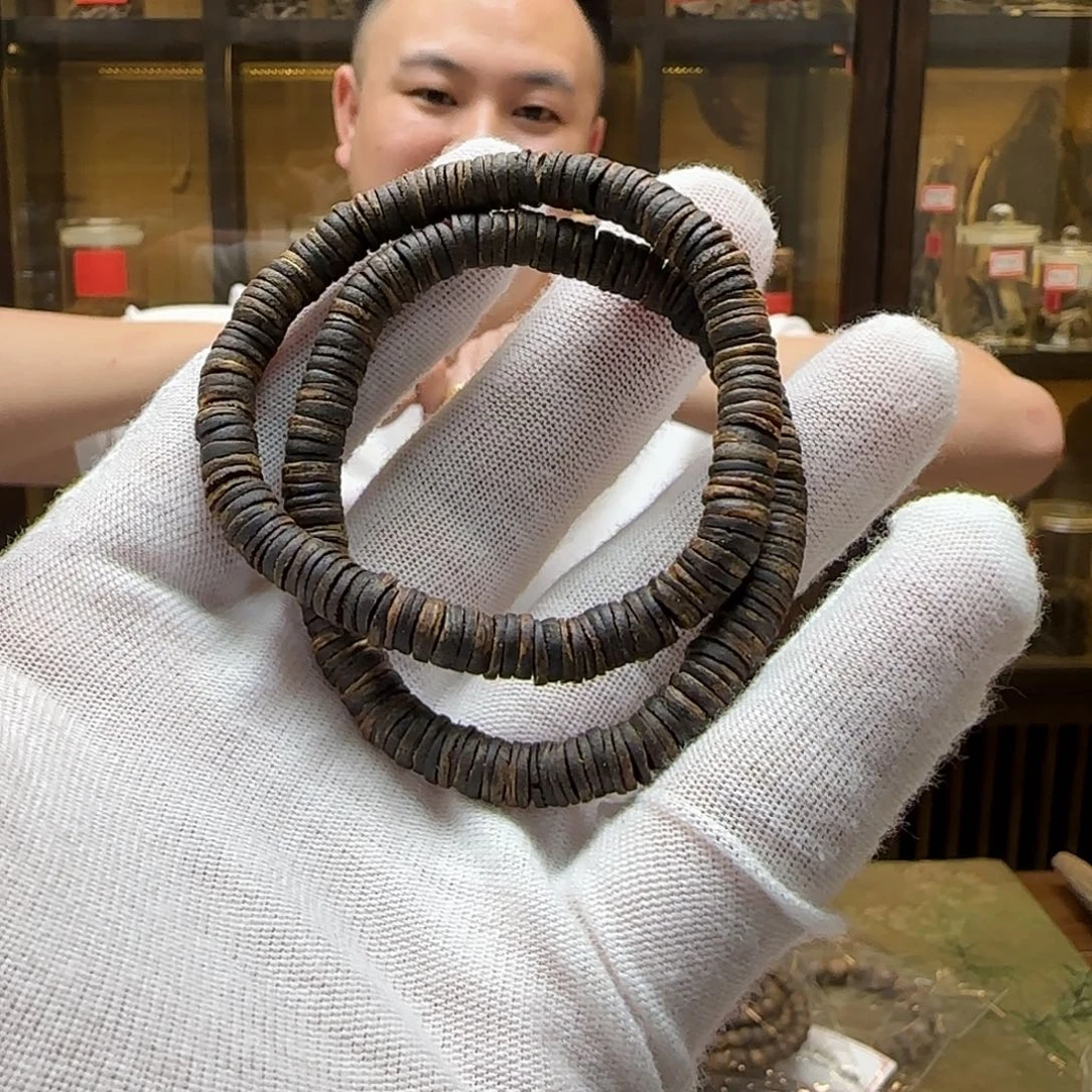 沉香手串国香棋楠老白棋片珠沉水06mm5.2g多样性发一串