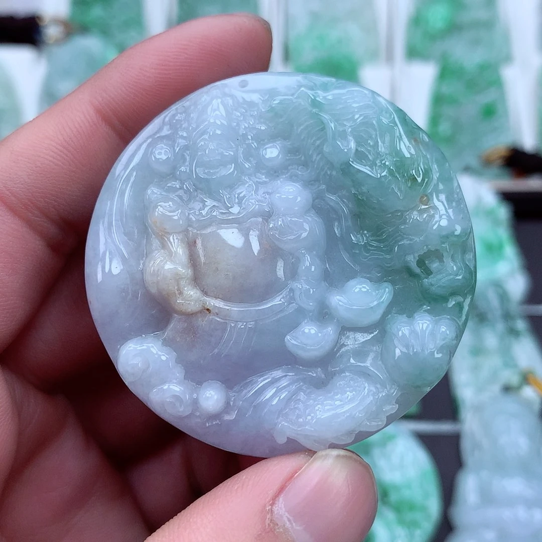 翡翠颈饰未镶嵌翡翠吊坠