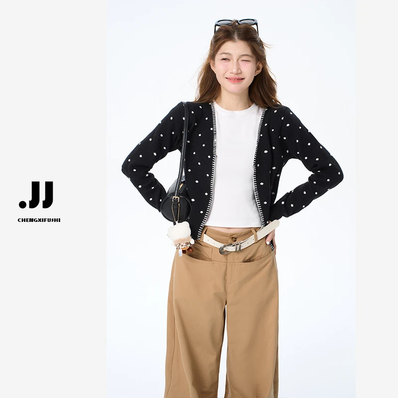 【漫度周末】韩系波点圆领针织衫女撞色显瘦外套Y3637